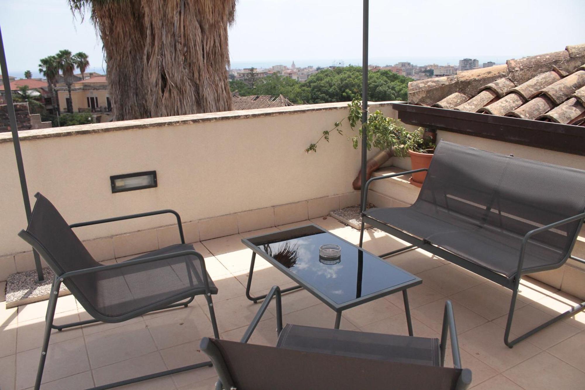 La Pietra Nera - Etna Home Catania Luaran gambar